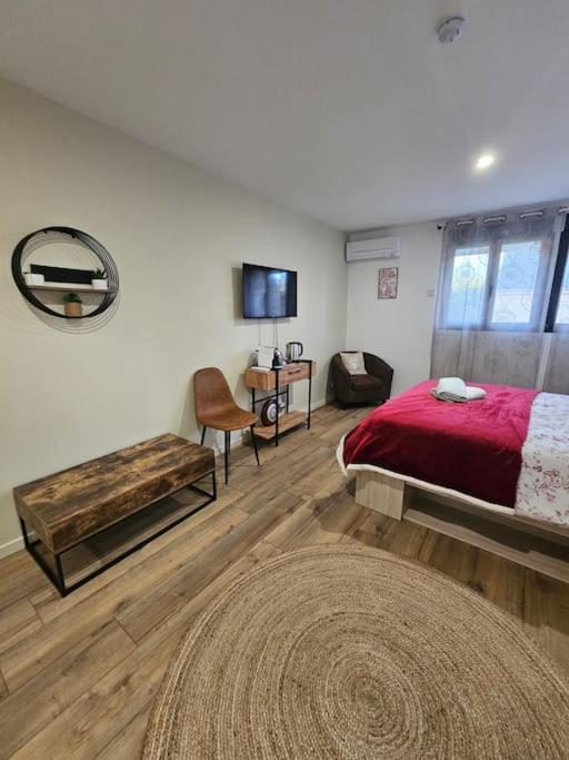 Sainte-Geneviève-des-Bois Chambre D'Hote Aphrodite מראה חיצוני תמונה